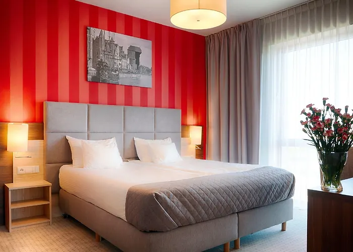 格但斯克福克斯酒店 4*